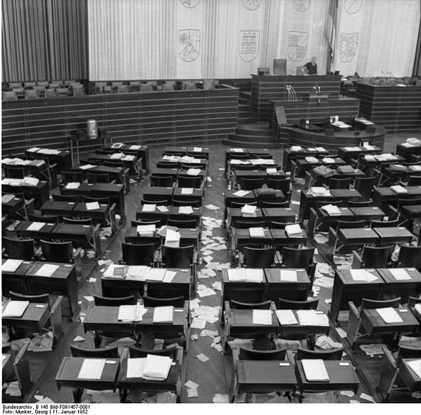 bundestag, plenarsaal vor säuberung